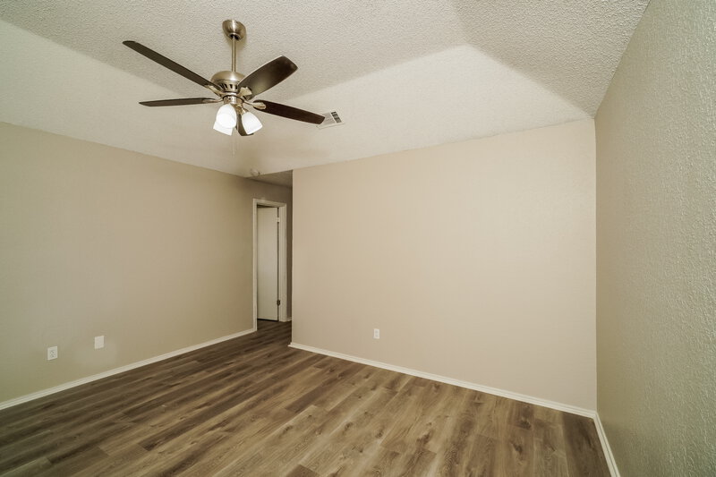 2,280/Mo, 2516 Echo Point Dr Fort Worth, TX 76123 Main Bedroom View