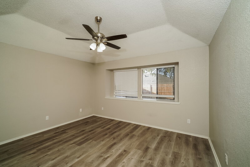 2,280/Mo, 2516 Echo Point Dr Fort Worth, TX 76123 Main Bedroom View 2