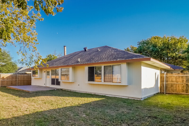 2,280/Mo, 2516 Echo Point Dr Fort Worth, TX 76123 Rear View