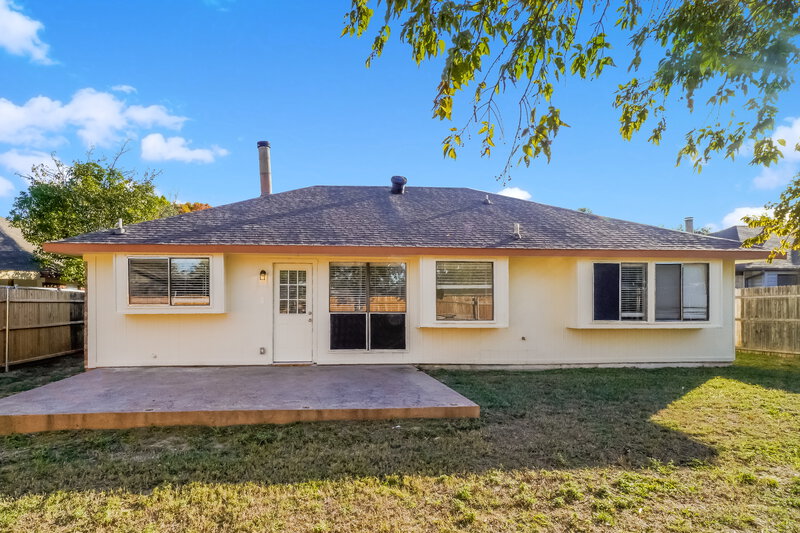 2,280/Mo, 2516 Echo Point Dr Fort Worth, TX 76123 Rear View 2