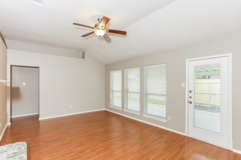 2,160/Mo, 1225 Misty Dr Midlothian, TX 76065 Living Room View