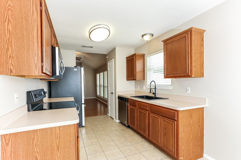 2,160/Mo, 1225 Misty Dr Midlothian, TX 76065 Kitchen View