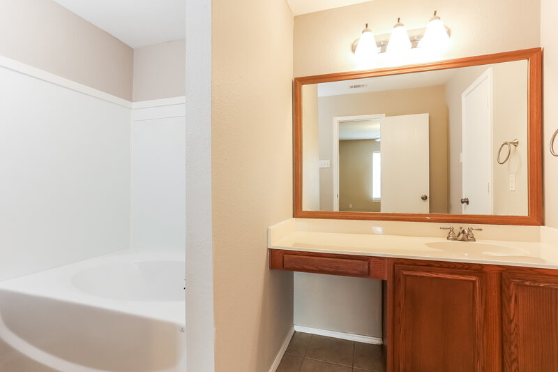 2,160/Mo, 1225 Misty Dr Midlothian, TX 76065 Main Bedroom View 2