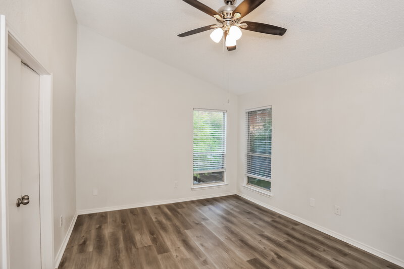 2,480/Mo, 5001 Highbank Dr Arlington, TX 76018 Main Bedroom View
