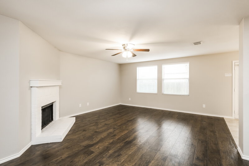 2,005/Mo, 1737 Rialto Way Justin, TX 76247 Living Room View 3