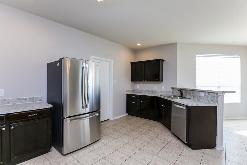 2,552/Mo, 4000 Cane River Rd Fort Worth, TX 76244 Kitchen View