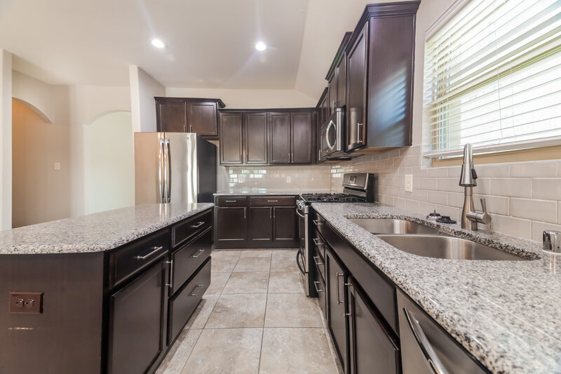 2,395/Mo, 3507 Founders Way Melissa, TX 75454 Kitchen View 2