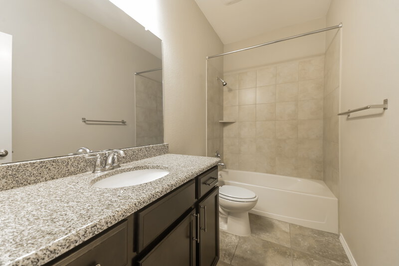 2,395/Mo, 3507 Founders Way Melissa, TX 75454 Bathroom View