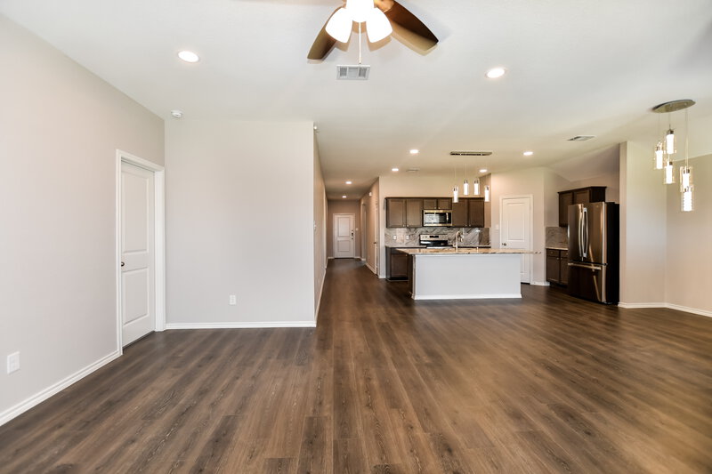 2,535/Mo, 917 Basswood Ln Royse City, TX 75189 Living Room View 2