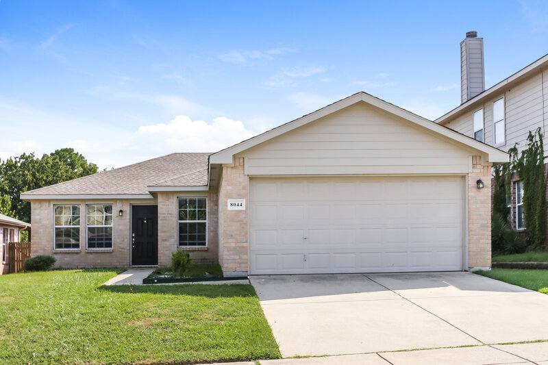 2,120/Mo, 8044 Brook Ridge Dr Fort Worth, TX 76120 External View
