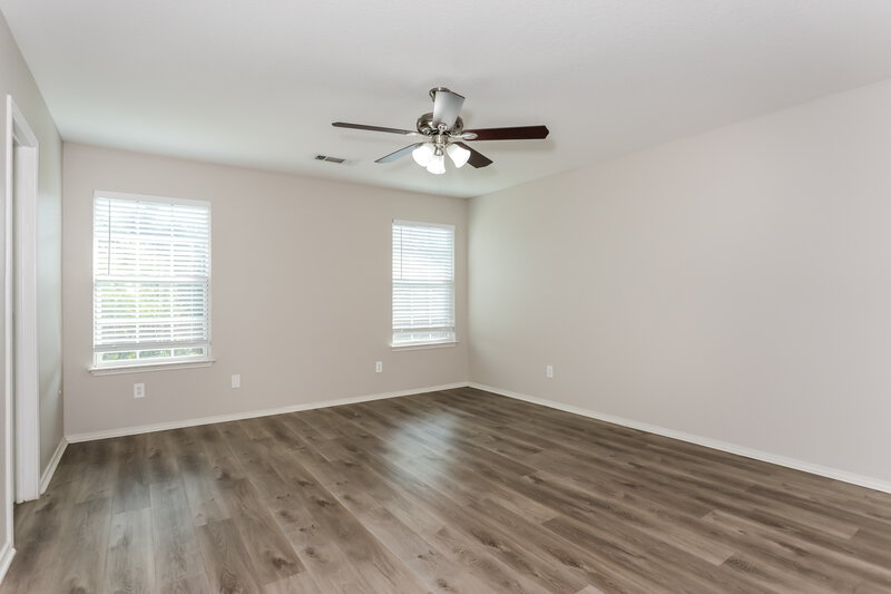 2,120/Mo, 8044 Brook Ridge Dr Fort Worth, TX 76120 Main Bedroom View