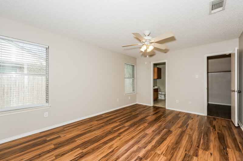 2,490/Mo, 713 Gull Cir Saginaw, TX 76131 Main Bedroom View