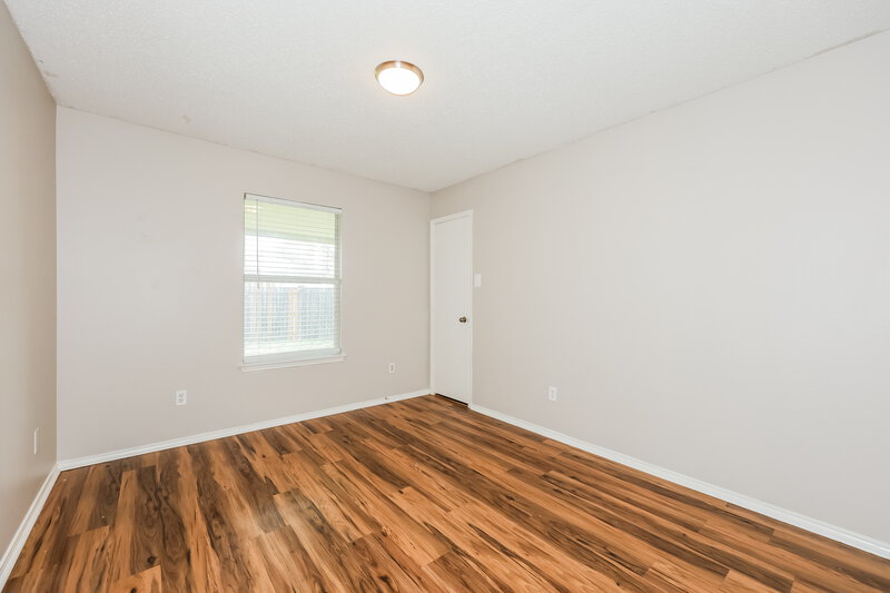 2,490/Mo, 713 Gull Cir Saginaw, TX 76131 Bedroom View 3