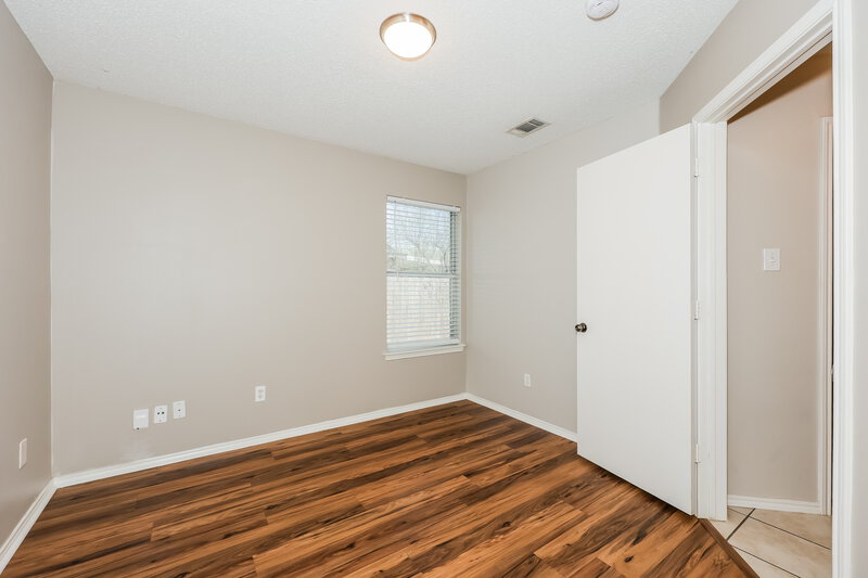 2,490/Mo, 713 Gull Cir Saginaw, TX 76131 Bedroom View 4