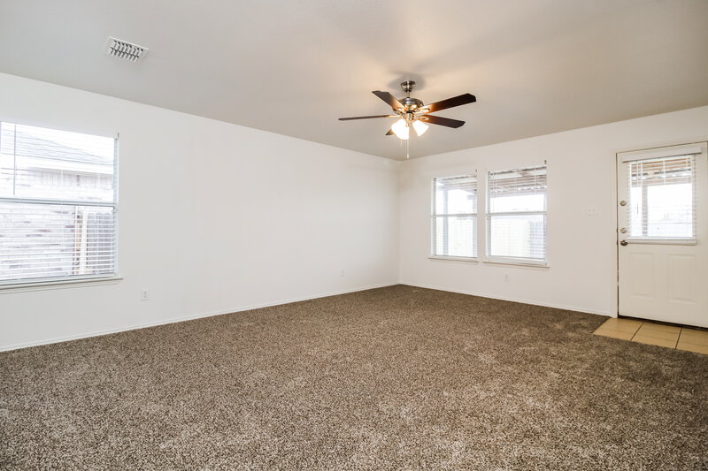 2,140/Mo, 1613 Chestnut St Anna, TX 75409 Living Room View