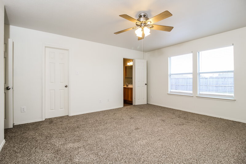 2,140/Mo, 1613 Chestnut St Anna, TX 75409 Main Bedroom View