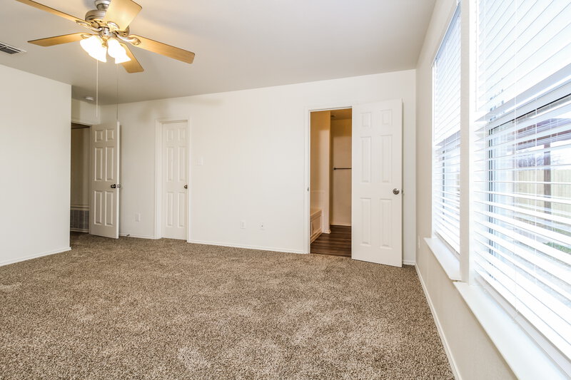 2,140/Mo, 1613 Chestnut St Anna, TX 75409 Main Bedroom View 2