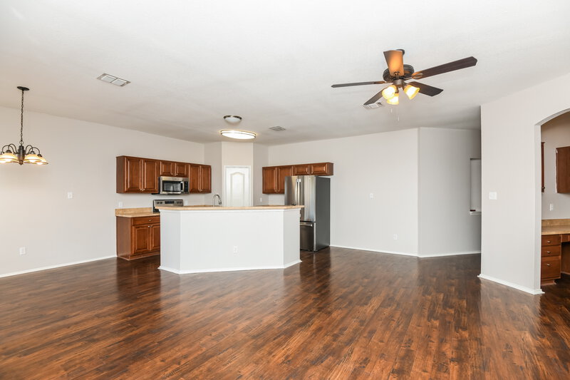 2,140/Mo, 6313 Seal Cv Fort Worth, TX 76179 Living Room View