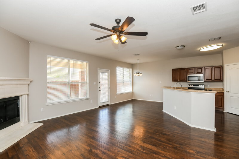 2,140/Mo, 6313 Seal Cv Fort Worth, TX 76179 Living Room View 3
