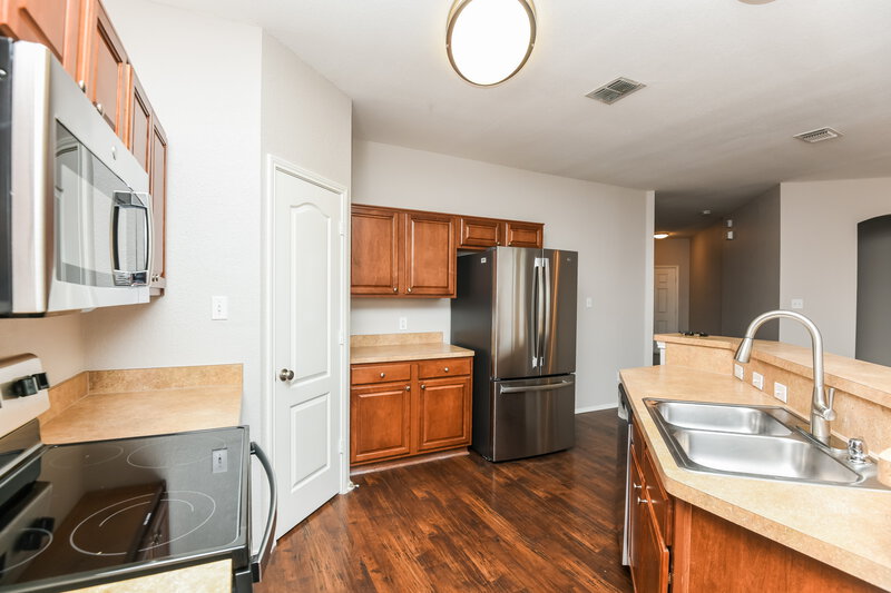 2,140/Mo, 6313 Seal Cv Fort Worth, TX 76179 Kitchen View