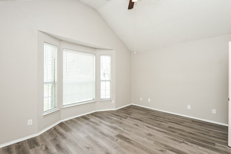 2,520/Mo, 4327 Meriden Ct Grand Prairie, TX 75052 Main Bedroom View