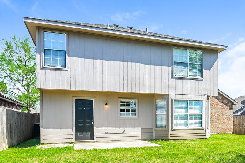 2,520/Mo, 4327 Meriden Ct Grand Prairie, TX 75052 Rear View