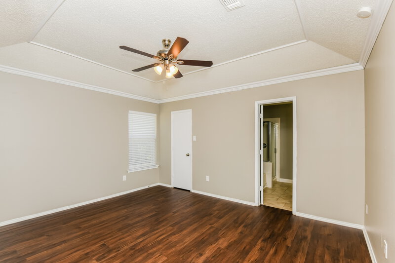 2,565/Mo, 610 Lemon Dr Arlington, TX 76018 Main Bedroom View