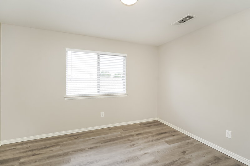 2,560/Mo, 2721 Lynx Ln Fort Worth, TX 76244 Bedroom View 2