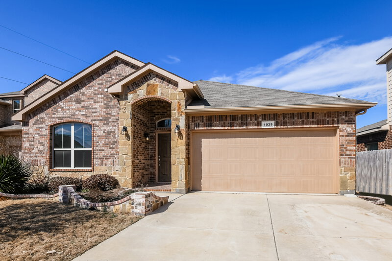 1,875/Mo, 1029 Doe Meadow Dr Burleson, TX 76028 External View