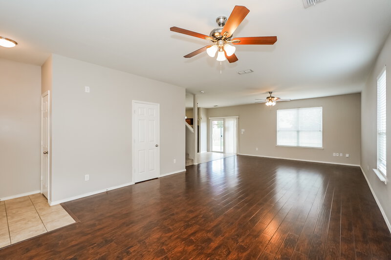 2,220/Mo, 5000 Caraway Dr Fort Worth, TX 76179 Living Room View