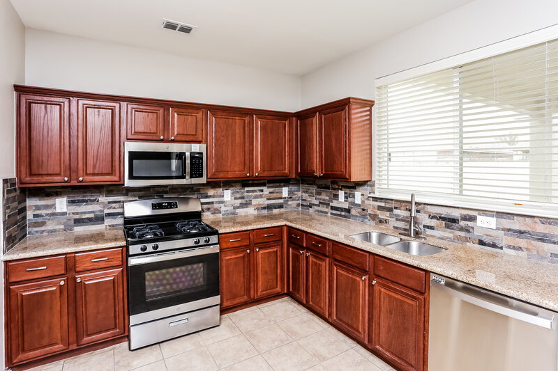 2,665/Mo, 5000 Caraway Dr Fort Worth, TX 76179 Kitchen View