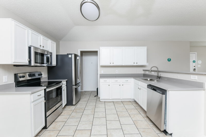 1,830/Mo, 1504 Woodhall Way Fort Worth, TX 76134 Kitchen View