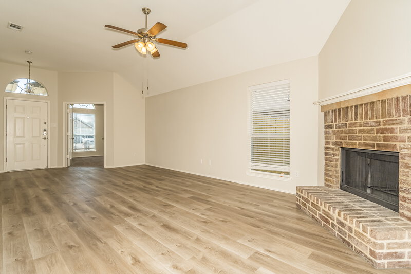 2,025/Mo, 1728 Meadow Lark Ln Royse City, TX 75189 Living Room View 2