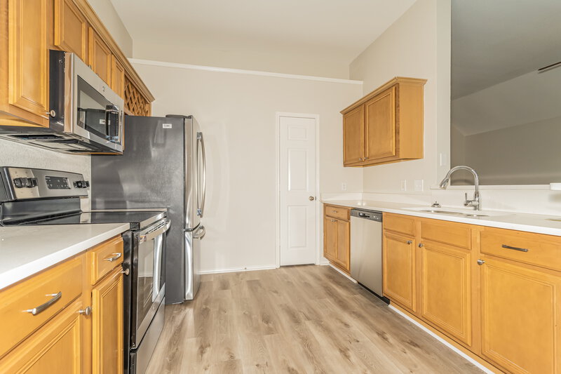 2,025/Mo, 1728 Meadow Lark Ln Royse City, TX 75189 Kitchen View 2