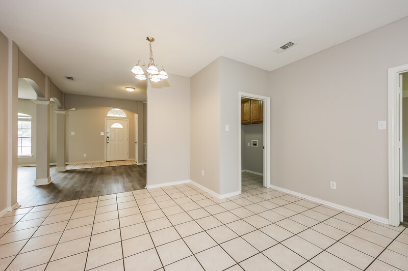 2,230/Mo, 4203 Highgrove Dr Arlington, TX 76001 Dining Room View