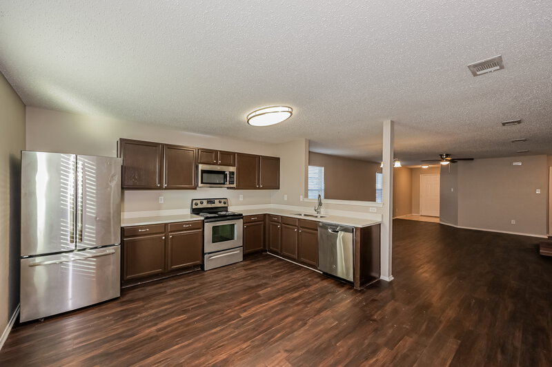 1,620/Mo, 565 Keble Dr CROWLEY, TX 76036 Kitchen View 2