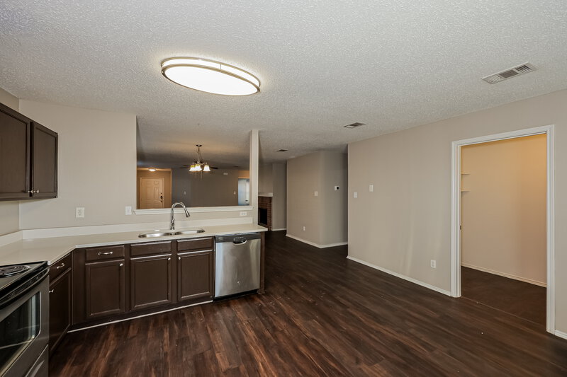 1,620/Mo, 565 Keble Dr CROWLEY, TX 76036 Kitchen View 3
