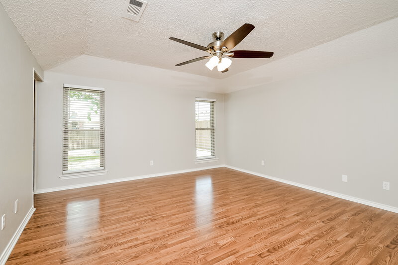 2,490/Mo, 1915 Sierra Dr Lewisville, TX 75077 Main Bedroom View
