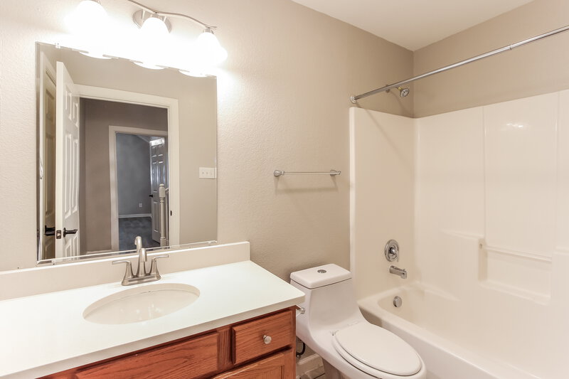 2,720/Mo, 2109 Preston Trl Forney, TX 75126 Bathroom View