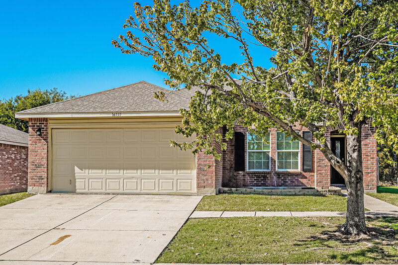 1,825/Mo, 16737 Woodside Dr Justin, TX 76247 External View