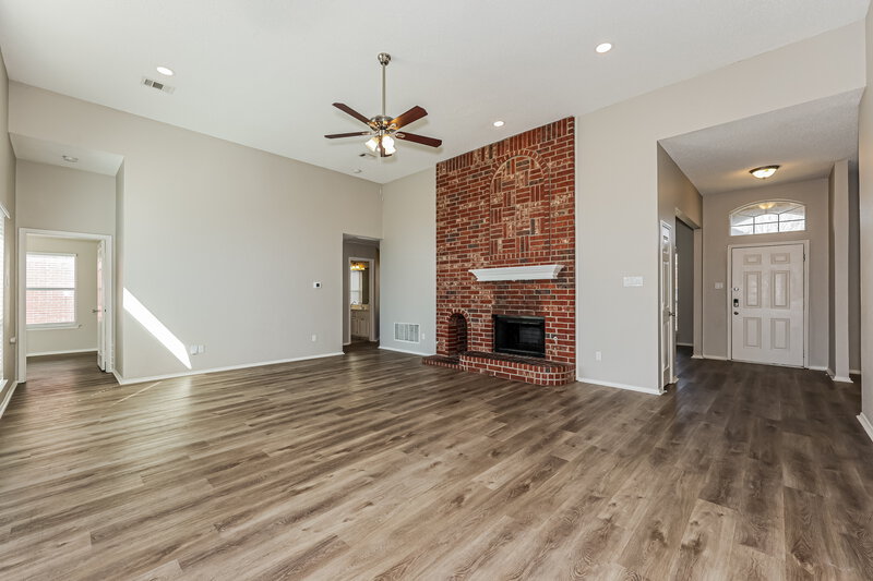 2,455/Mo, 1217 Sutters Way Mesquite, TX 75181 Living Room View