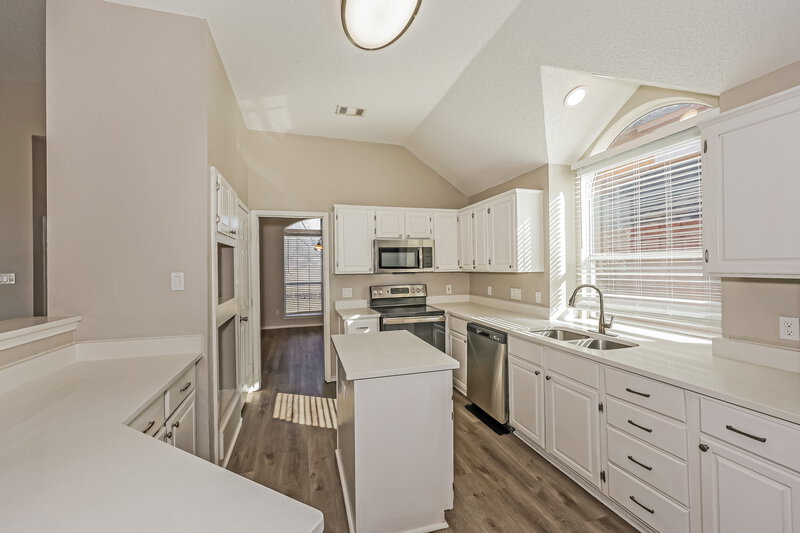 2,455/Mo, 1217 Sutters Way Mesquite, TX 75181 Kitchen View