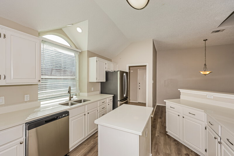 2,455/Mo, 1217 Sutters Way Mesquite, TX 75181 Kitchen View 2