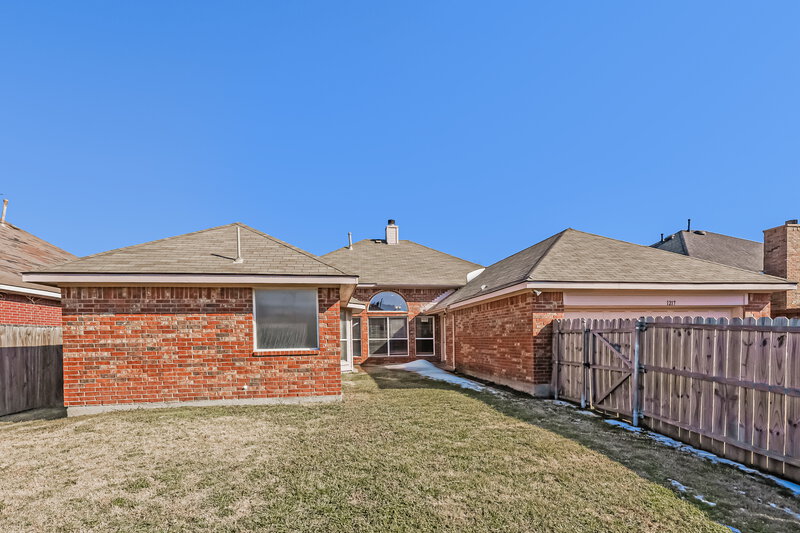 2,455/Mo, 1217 Sutters Way Mesquite, TX 75181 Rear View