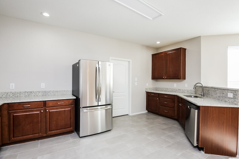 2,400/Mo, 8409 Star Thistle Dr Fort Worth, TX 76179 Kitchen View