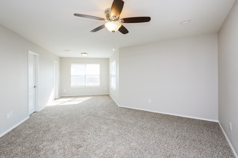 2,400/Mo, 8409 Star Thistle Dr Fort Worth, TX 76179 Main Bedroom View 2