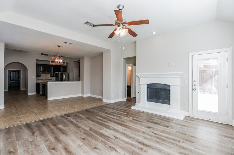 3,850/Mo, 125 Charleston Ln Fate, TX 75189 Living Room View 2