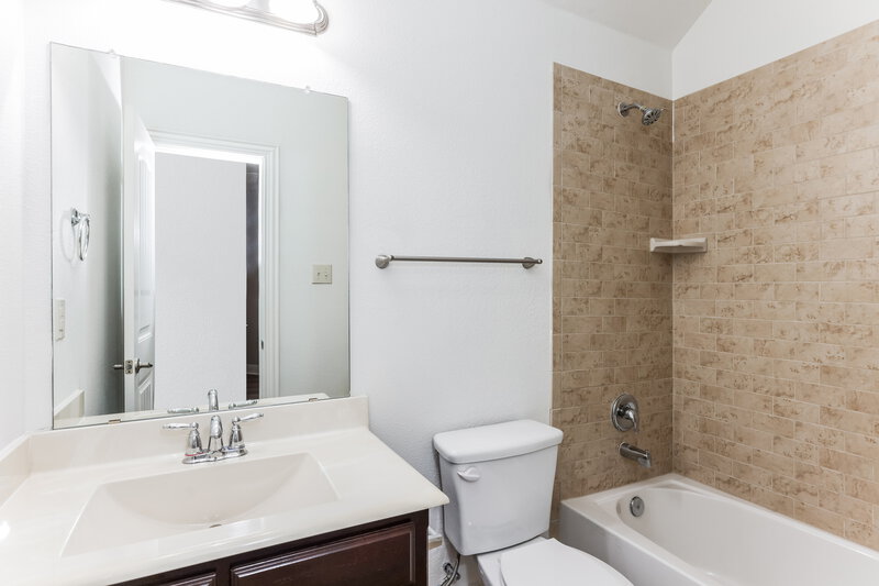 3,850/Mo, 125 Charleston Ln Fate, TX 75189 Bathroom View