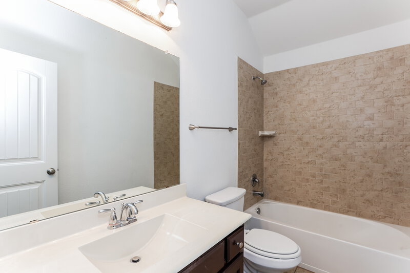 3,850/Mo, 125 Charleston Ln Fate, TX 75189 Bathroom View 2