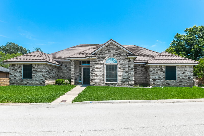 2,485/Mo, 801 Havenwood Ln S Fort Worth, TX 76112 External View